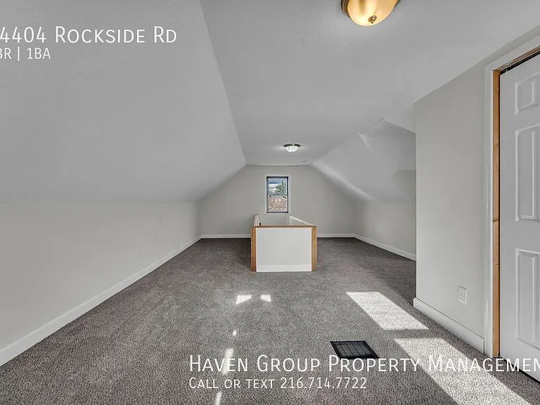 14404 Rockside Rd — Photo 14