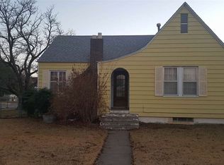 401 NW 1st St, Laverne, OK 73848