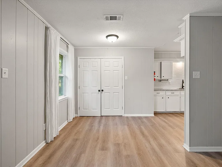 2604 Fairmont Cir — Photo 9