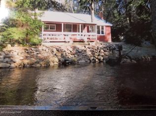 14 Clover Ln, Albrightsville, PA 18210