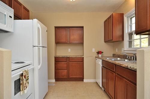 P1936855740_Crestway_03212014