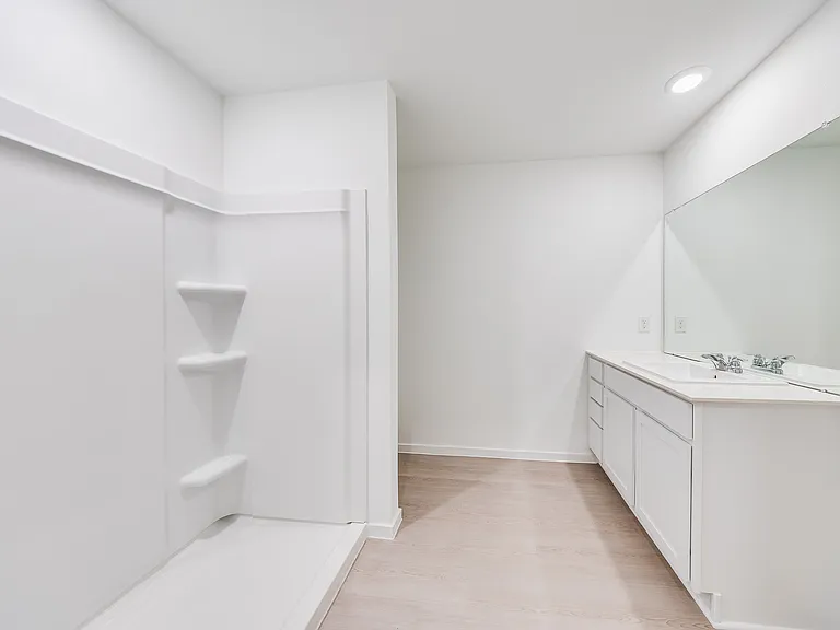 21099 Santopadre St — Photo 12