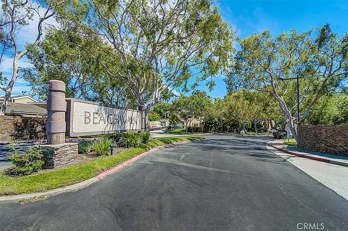 7259 Seaworthy Dr — Photo 32