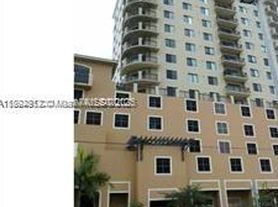 4242 NW 2nd St