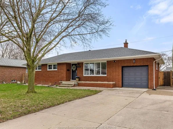 1064 Virginia Ave, Windsor, ON N8S 2Y7