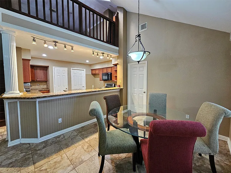 8807 Vista Springs Dr — Photo 6