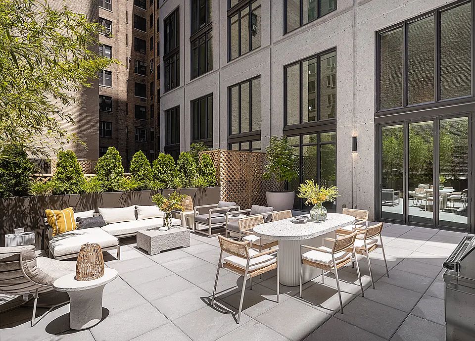 1st image of 2505 Broadway APT 2A
