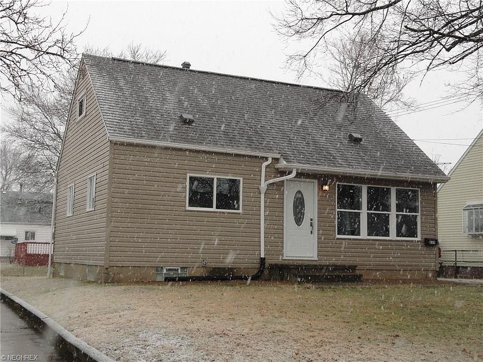1st image of 839 Stanwood Ave