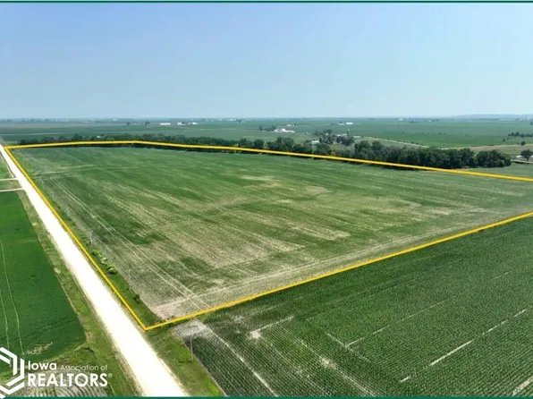 270th St, De Witt, IA 52742