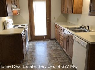 3036 W Greenwood St, Springfield, MO 65807