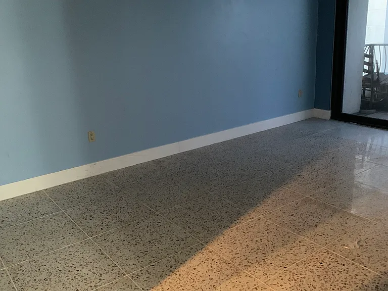 555 NE 15th St #23 — Photo 3