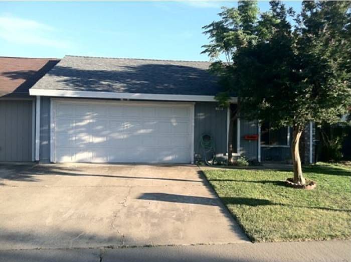 1st image of 7707 Lakewood Park Dr