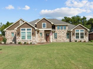 615 Fawn Trl, Tioga, TX 76271