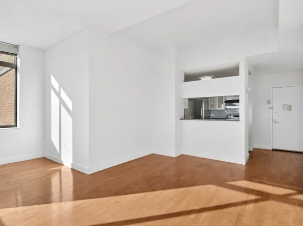 189 West 89th Street image 1 of 12