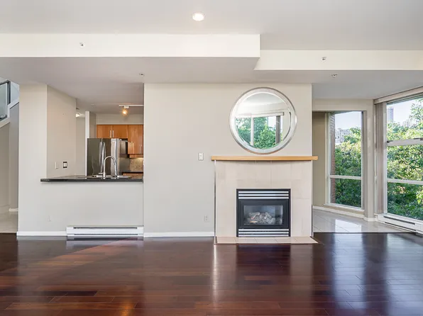 1077 Marinaside Cres #G3n, Vancouver, BC V6Z 2Z5