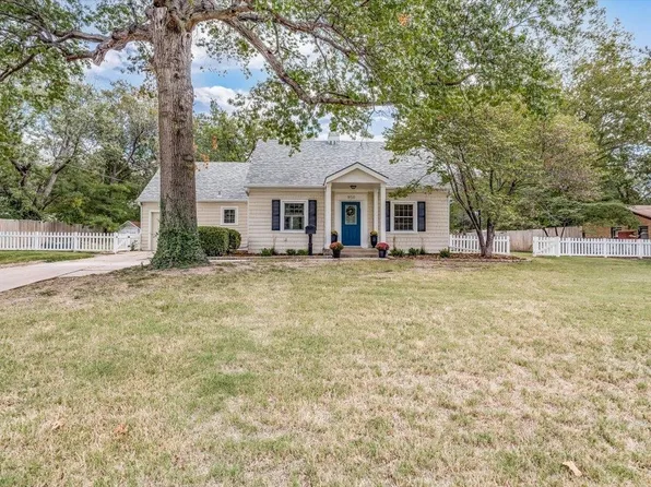 950 N Roosevelt Ave, Wichita, KS 67208
