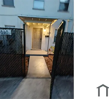 1010 Grant St — Photo 10