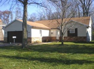 3712 Fairwood Dr, Sylvania, OH 43560