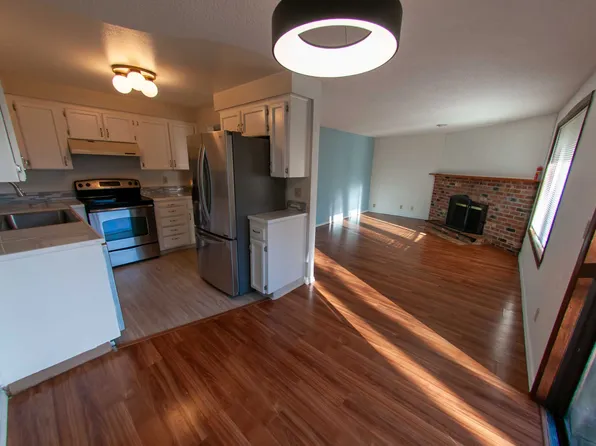 617 SE 121st Ave APT 17, Vancouver, WA 98683