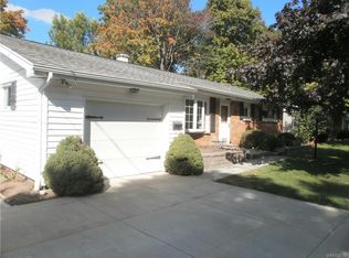 17 Sylvan Pkwy, Akron, NY 14001