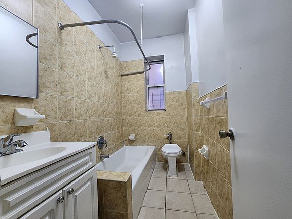 5th image of 233 W 233rd St APT 1C
