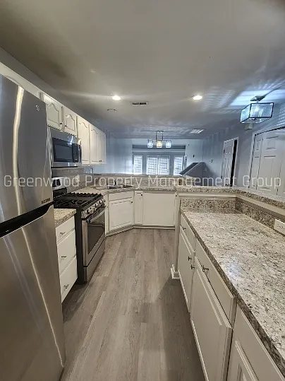 19 Cambridge Oak Cir — Photo 4