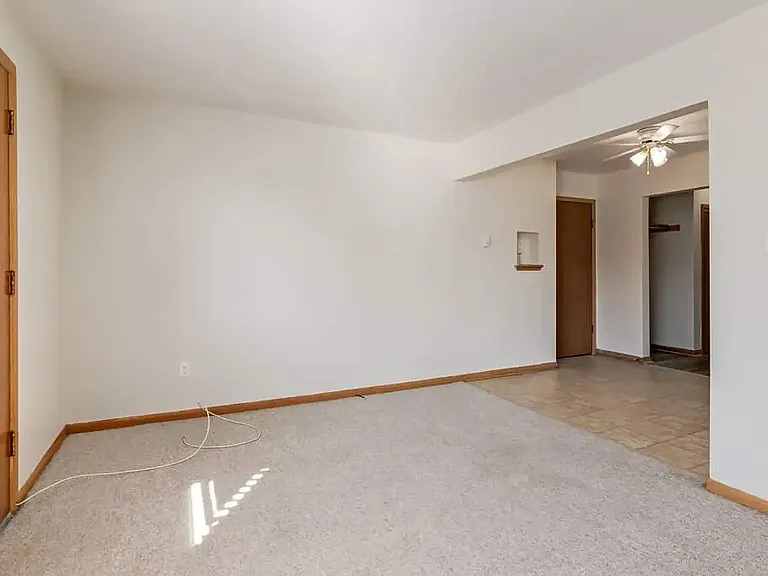 549 Belfast St SE #5 — Photo 15