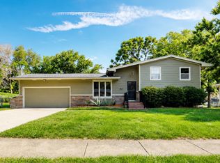 3231 Summit Vista Dr, Des Moines, IA 50321