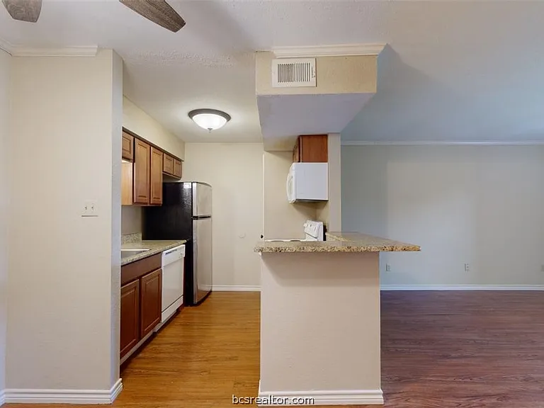 904 University Oaks Blvd #78 — Photo 5