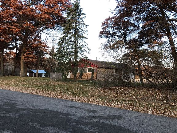 2nd image of 4420 231st Ln NE
