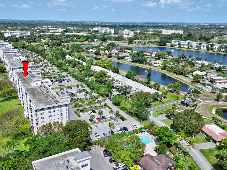 3050 N Palm Aire Dr #505 — Photo 42