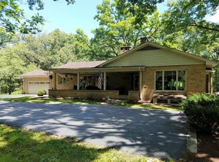 30880 Southwoods Dr, Genoa, IL 60135