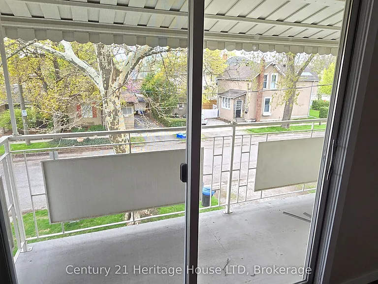 119 Louisa St — Photo 15