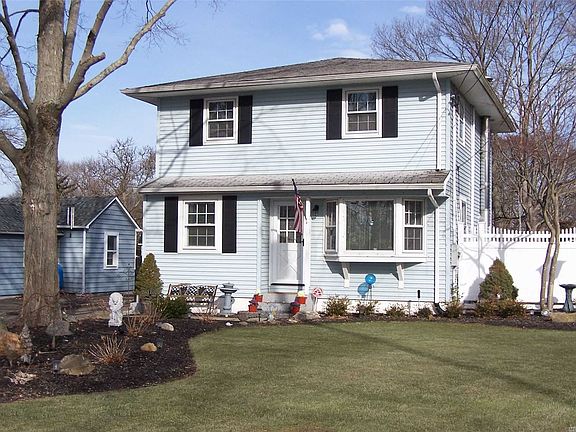 2nd image of 21 Oakdale Ave