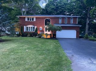 3330 Miller Rd, Niagara Falls, NY 14304