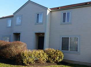 5233 Captains Ct, Columbus, OH 43220