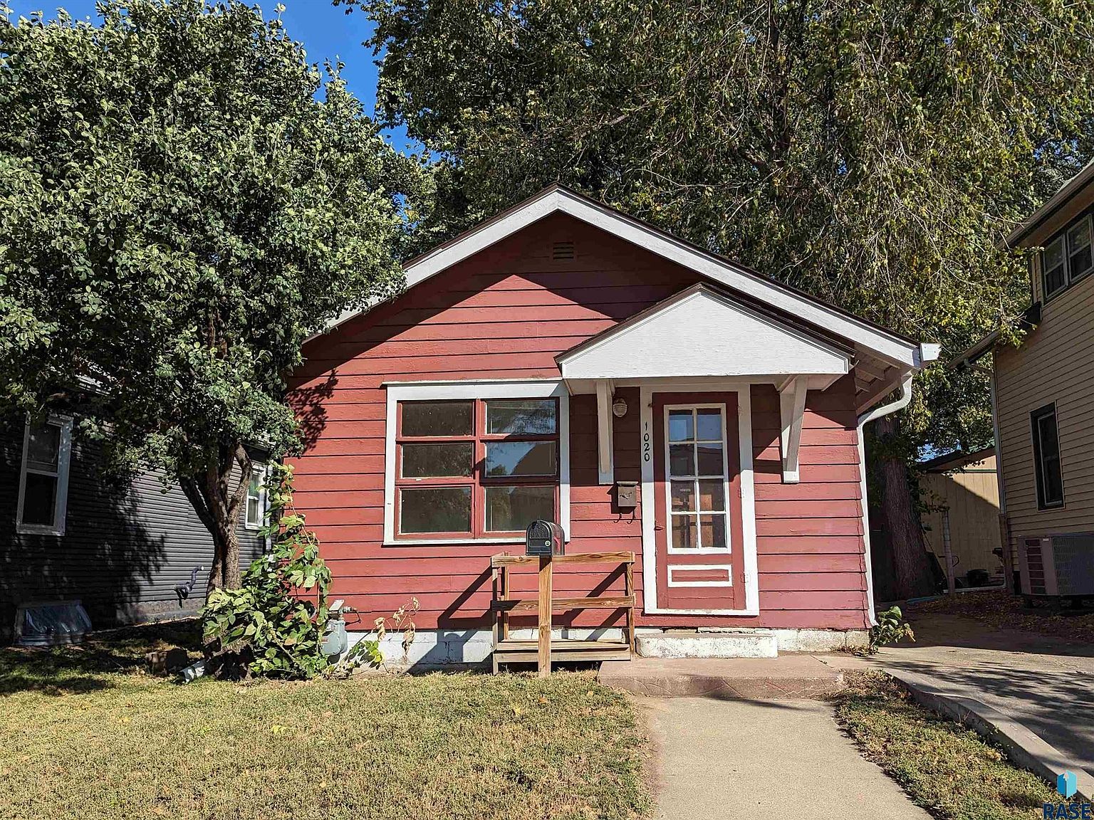 1020 W 17th St, Sioux Falls, SD 57104 | Zillow