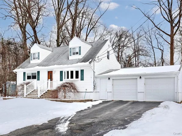 5 Raven Terrace, New City, NY 10956