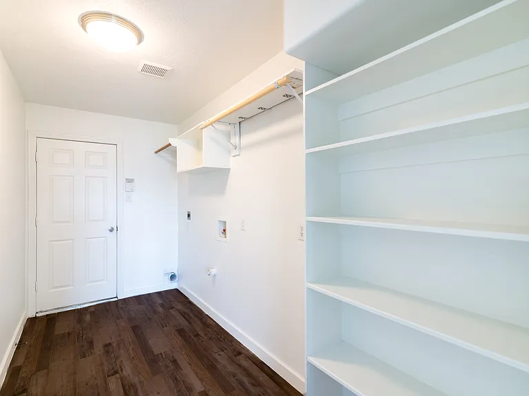 2707 Troy Dr — Photo 8