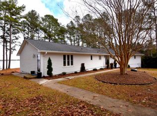 3410 Camelot Dr, New Bern, NC 28560