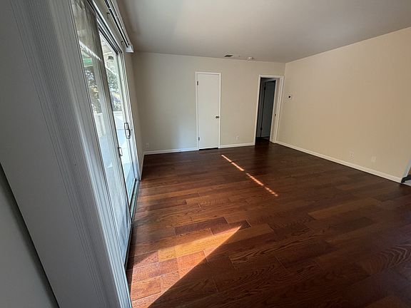 3rd image of 228 Webster St APT D