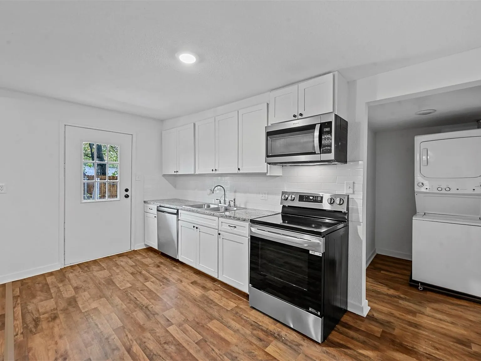 3 bed, 1432 sqft, $1,500 — Photo 4