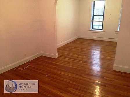 2nd image of 224 E 70th St APT 6