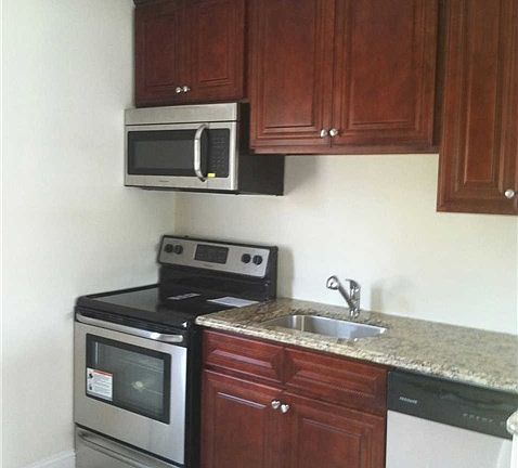 2nd image of 666 Barnes Ave