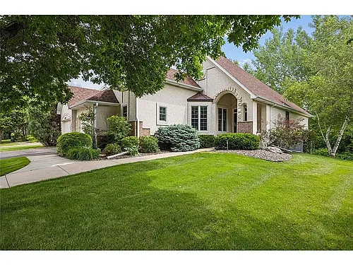 18464 Farmstead Cir Photo 1
