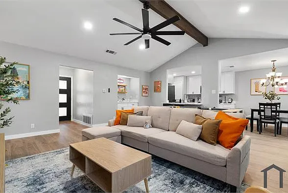3915 Hillside Dr — Photo 5