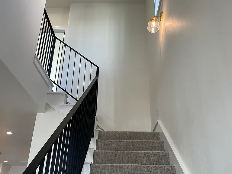 1803 Oso Ave — Photo 12