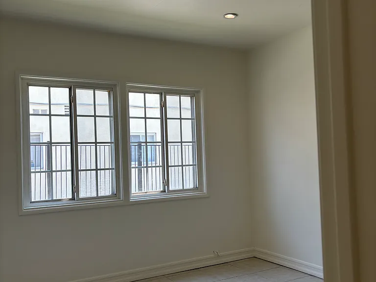 922 N Cedar St #1 — Photo 3