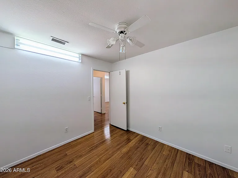 2824 W Angela Dr — Photo 48