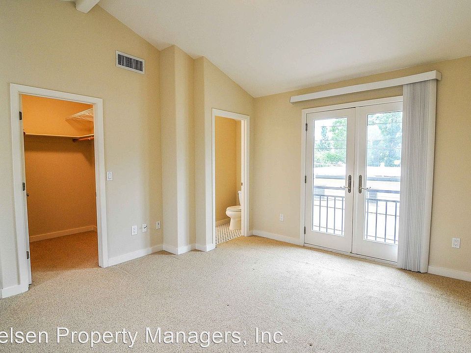 1st image of 3920 J St APT 6